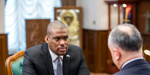 Dereck Hogan presedinte.md