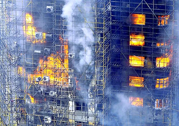 Lupta cu flăcările a durat  patru ore şi jumătate