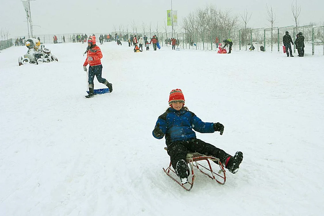 
    Copiii vor avea parte de mai multă zăpadă în vacanța din luna februariefoto: Click!  