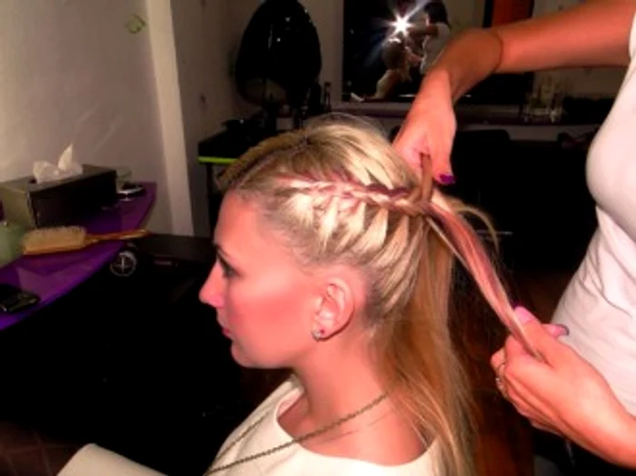 Asa îţi faci o coafură şic, cu uşurinţă