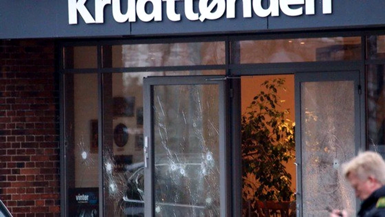
    Cel puţin 200 de focuri de armă au fost trase în interiorul clădirii, în CopenhagaFoto: Twitter  