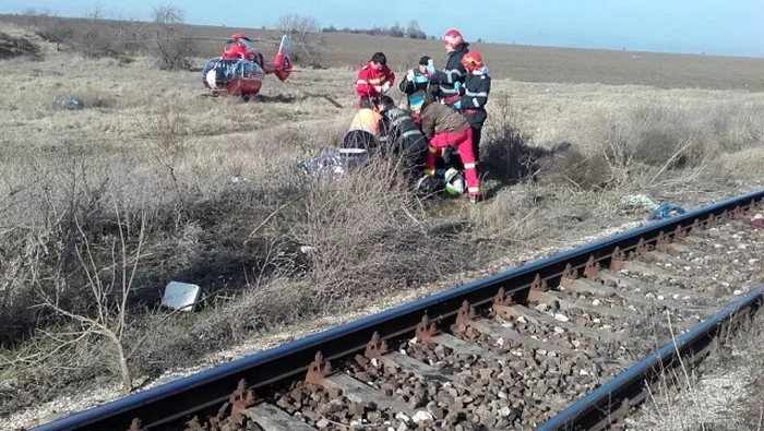 Medicii s-au luptat minute în şir pentru salvarea vieţii bărbatului de 32 de ani FOTO ISU Dobrogea