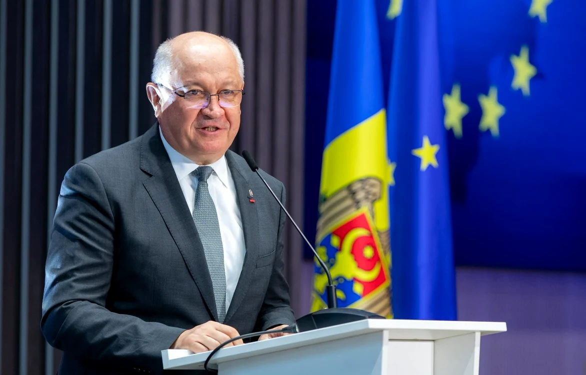 Alexandru Munteanu și-a anunțat demisia din funcția de prim-ministru al R. Moldova. FOTO: Facebook 