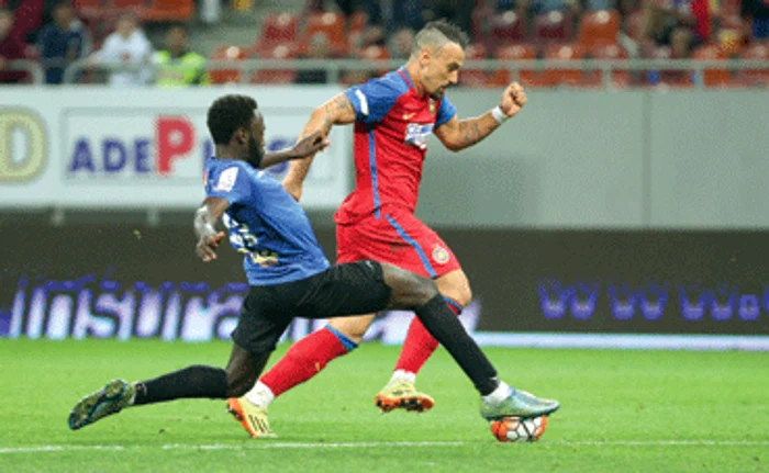 
    Neamţul Gebhart luptă din greu pentru a-i convinge pe conducătorii clubului că merită să joace şi anul viitor la SteauaFoto: David Muntean  