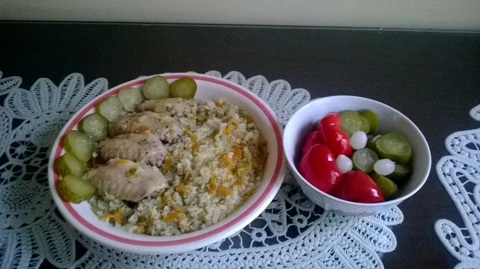 
    Pilaf cu aripioare cu pui  