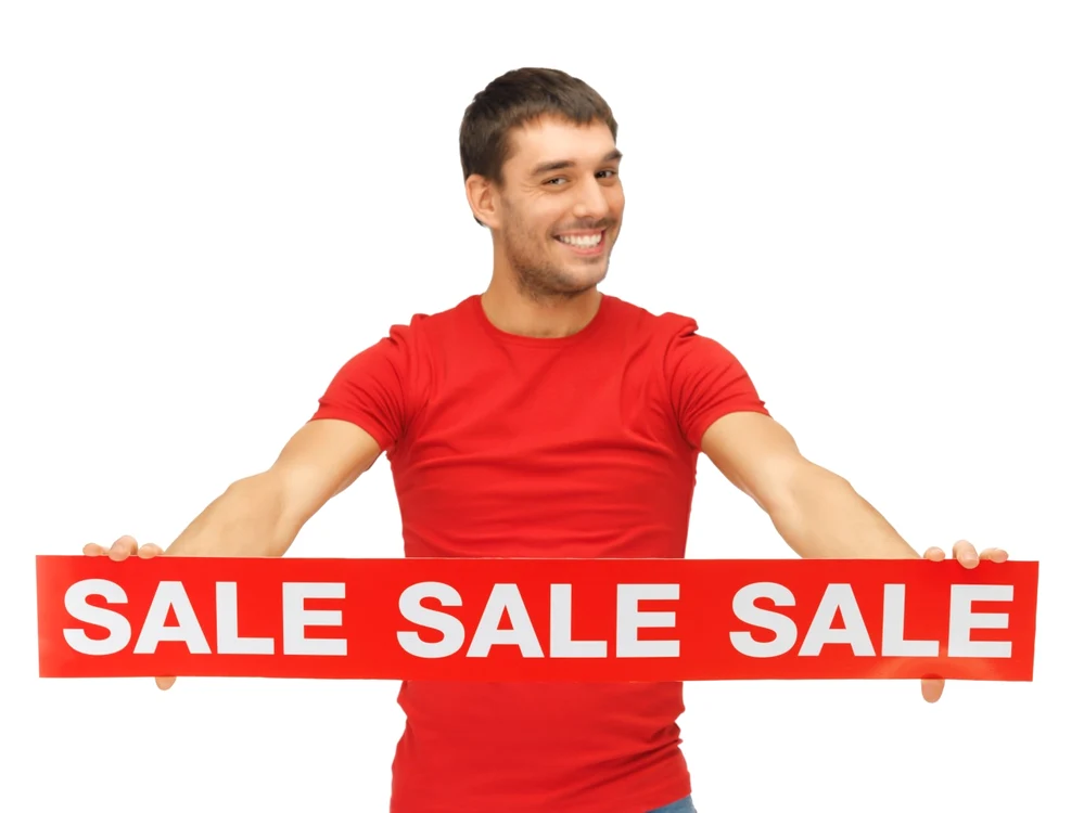 Etichetele roşii îi ademenesc pe bărbaţi mai uşor decât pe femei, susţine un studiu FOTO Shutterstock