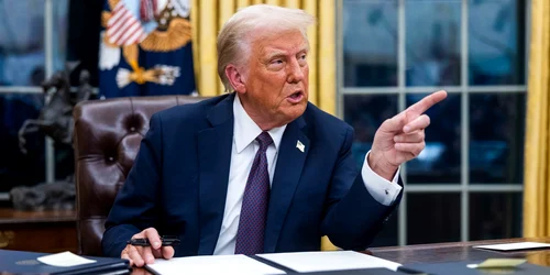Trump signs executive orders webp