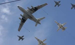 Lupta pentru pace cu avioane de luptă jpeg