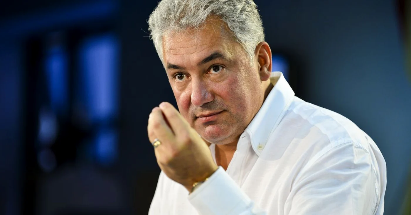 O scădere de 2% a USL ar însemna câştigarea alegerilor pentru ARD, crede Videanu