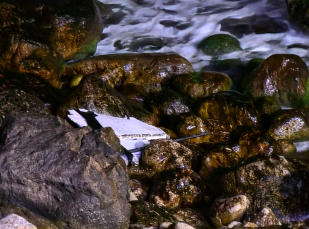 Fragment de dronă, descoperit în zona Cazinoului din Constanța. 