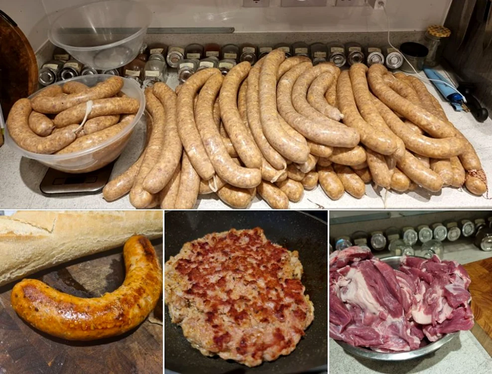 Cârnați. FOTO Facebook Carnati, Salamuri, Afumaturi si Retete din Bucataria Traditionala