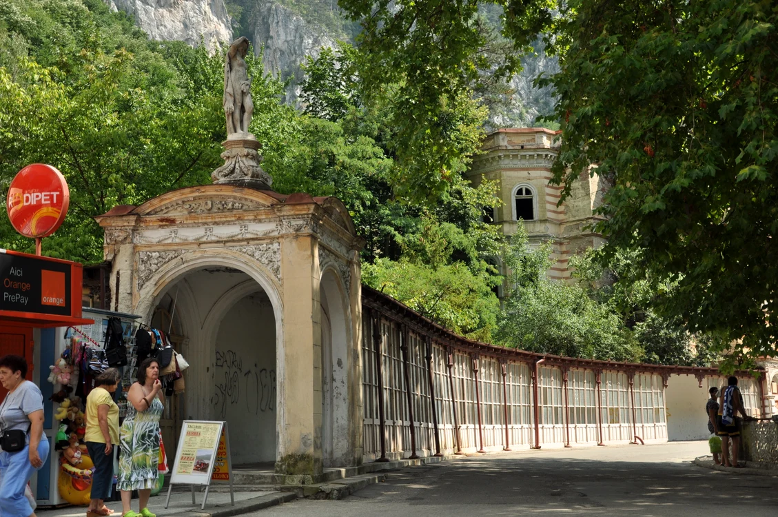 „O grădină a paradisului în variantă lowcost“   interviu cu regizorul Marius IACOB jpeg
