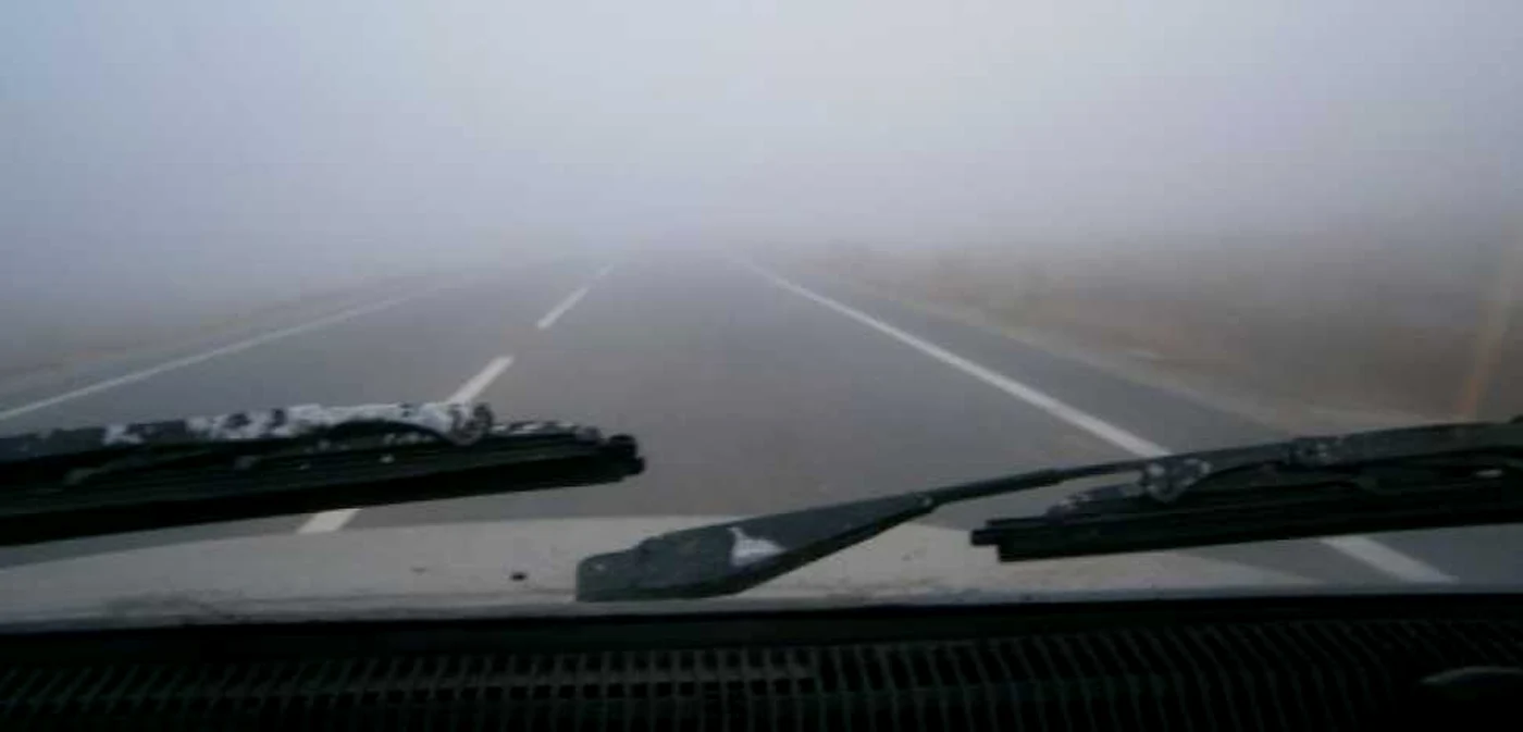 Ceaţă pe mai multe artere de circulaţie din Mehedinţi