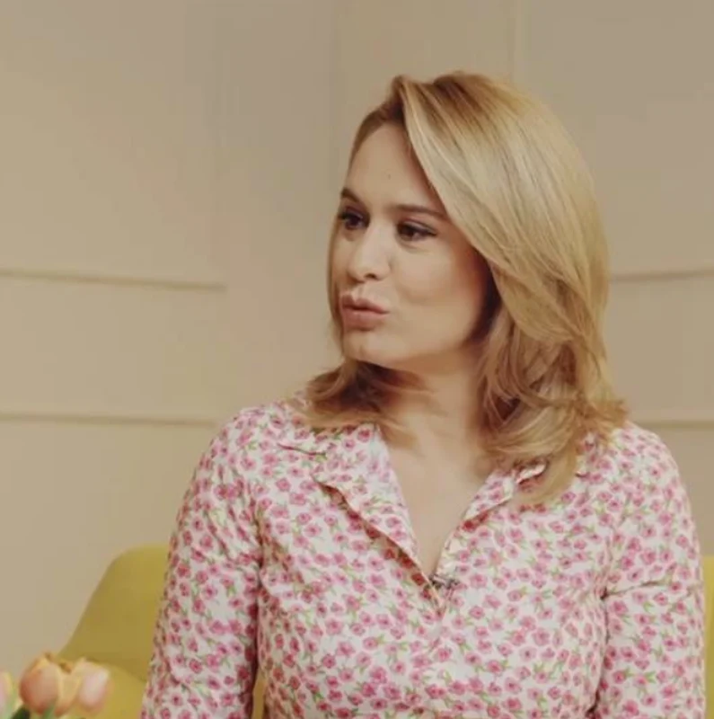 andreea esca png