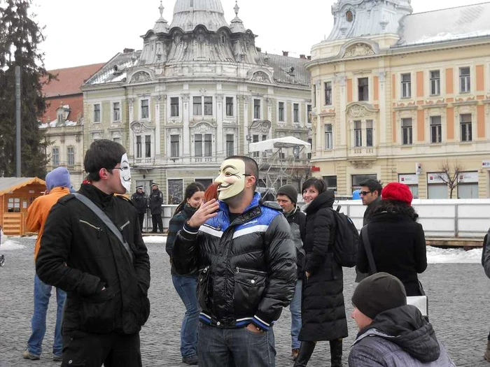 Puţini clujeni au protestat împotriva ACTA în Piaţa Unirii