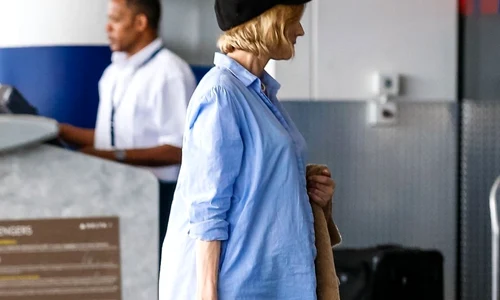*EXCLUSIVE* Mother to be Diane Kruger gets ready to jet out of New York jpeg