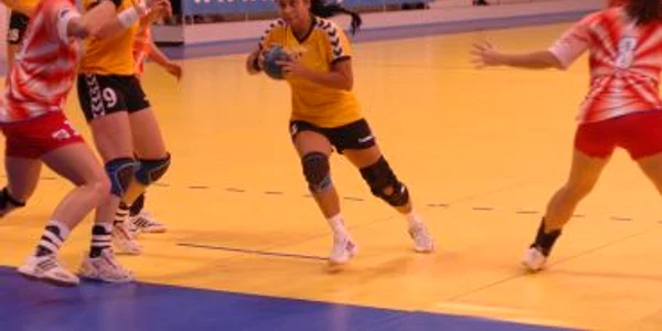 Reşiţa: Universitatea a învins Oţelul Galaţi într-un meci din etapa a cincea a Ligii Naţionale de handbal feminin (GALERIE FOTO)