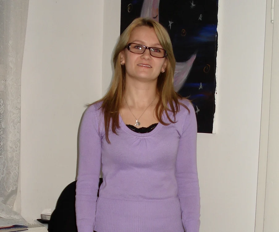 Alexandra este asistent social 