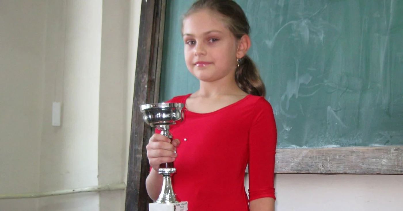 Melisa este pasionată de dansul sportiv