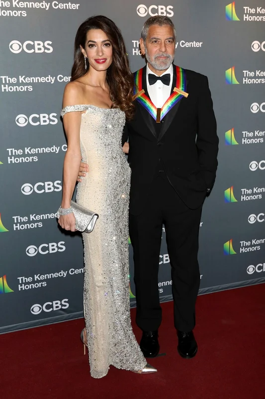 Amal Clooney şi George Clooney la gala Kennedy Center de la Casa Alba