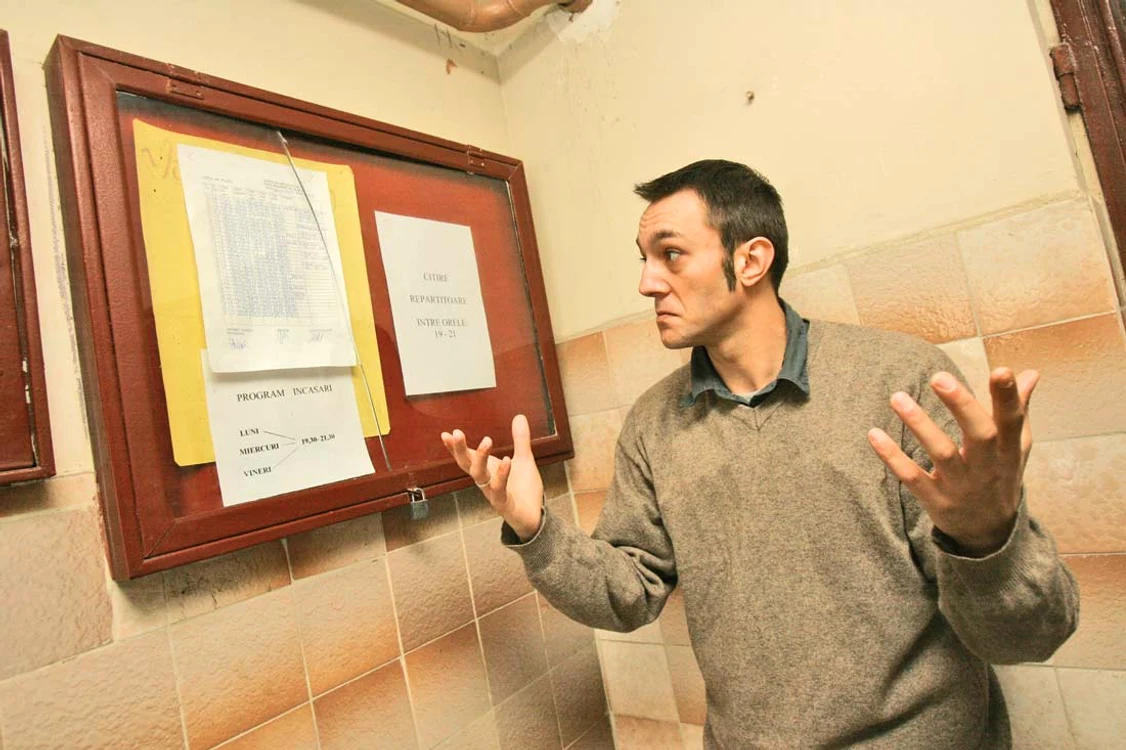 
    Dan Rujan, reprezentantul Ligii Habitat în sectorul 3 al Capitalei, ne spune cum  să economisim apa, căldura şi gazele  