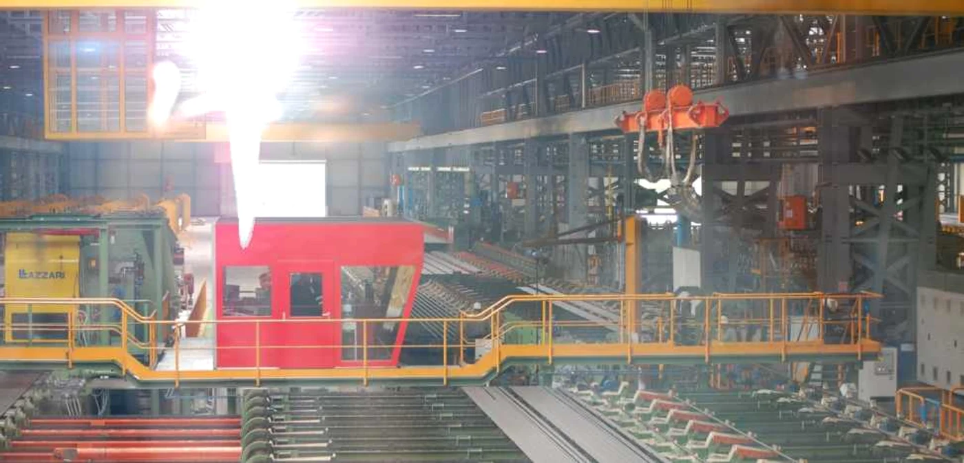 De câţiva ani, industria este coloana vertebrală a economiei