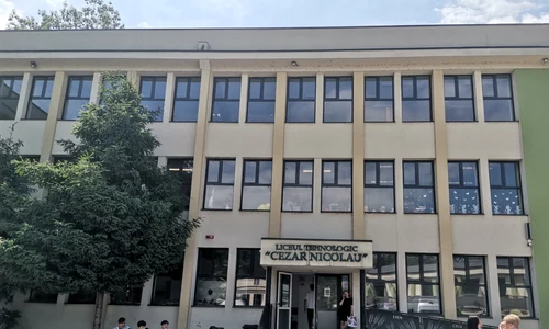 liceu cezar nicolau branesti   foto alina mitran jpg
