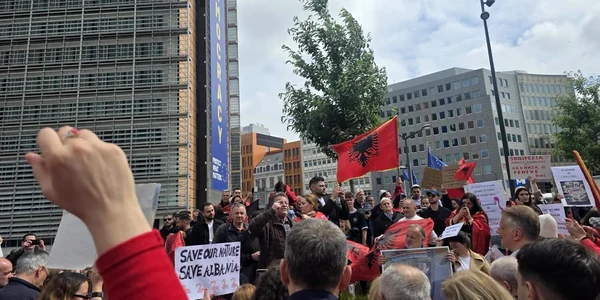 Proteste Albania FOTO Facebook / Alice Taylor- The Balkanista