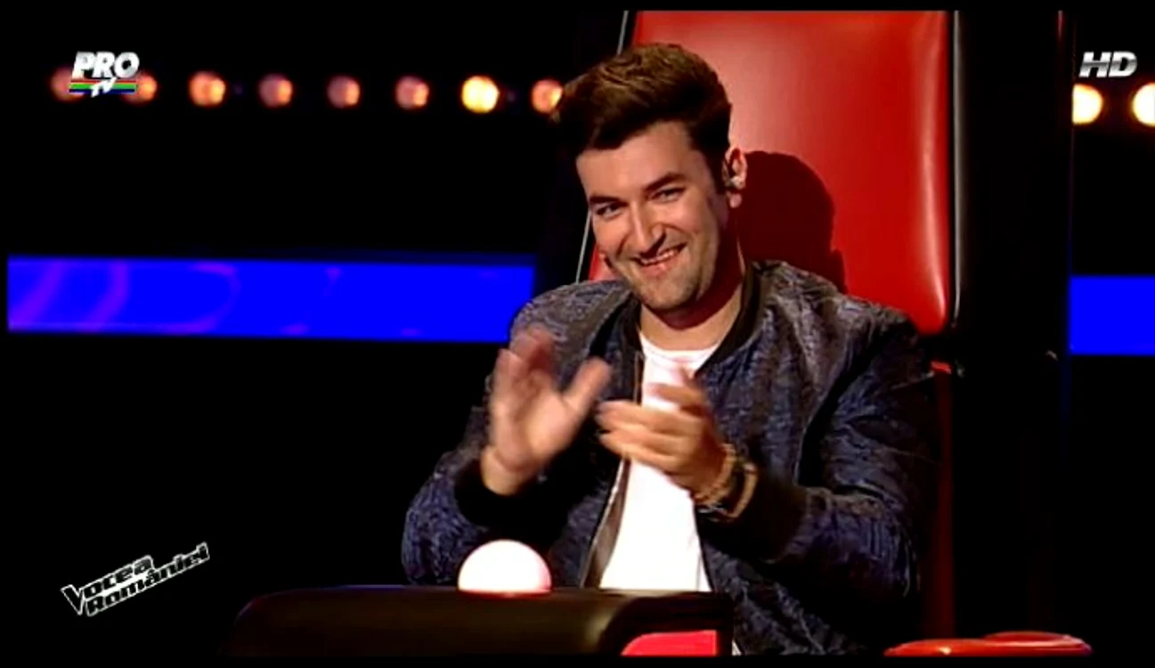 Smiley a aplaudat ieşirea din scenă a frumoasei Tatiana