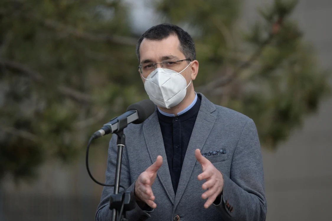 Vlad Voiculescu cumpără medicamente pentru bolnavii de tuberculoză