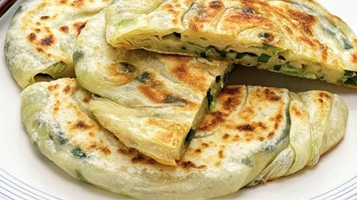 placinte cu ceapa verde jpg
