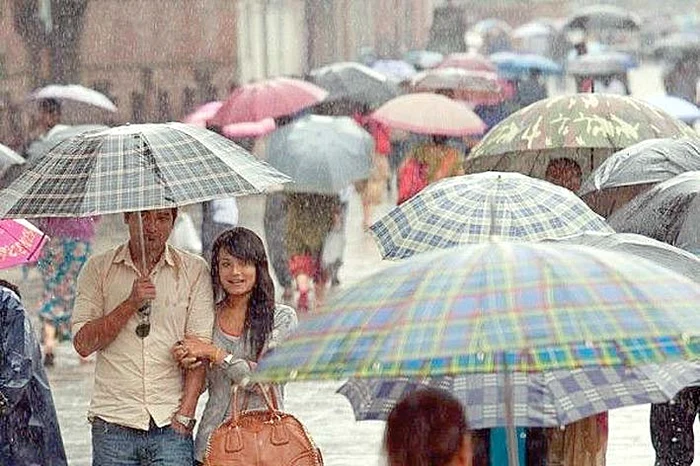 
    Vremea devine instabilă la început de săptămânăfoto: Click!  