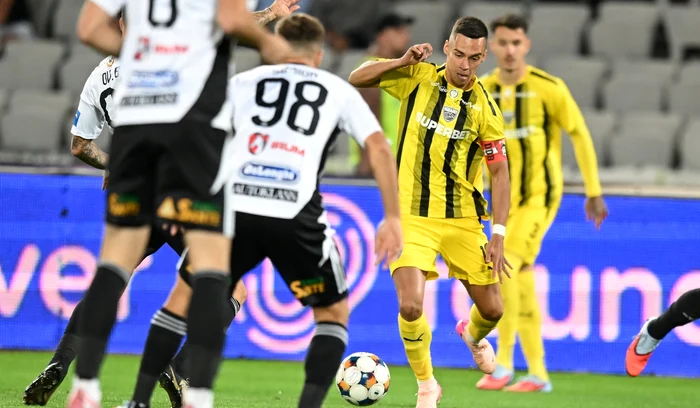 Dinamo (galben) a plecat victorioasă din Ardeal (FOTO: Sportpictures)