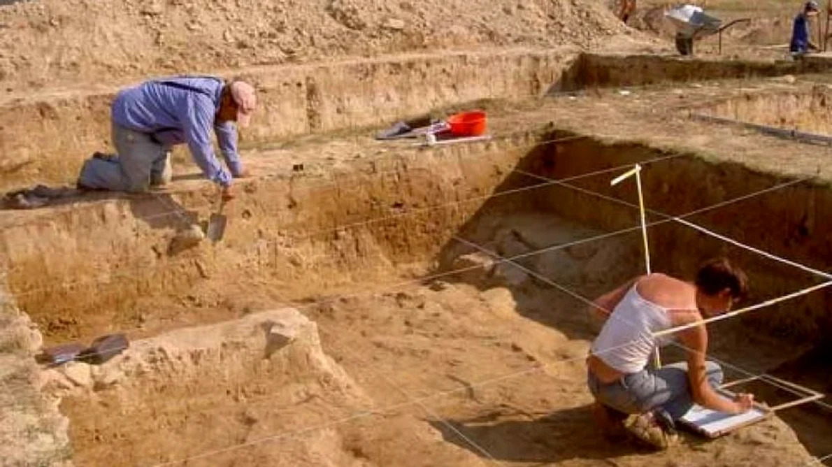 Cea mai mare construcţie din Epoca Bronzului din Europa de Sud Est, descoperită în Maramureş VIDEO jpeg