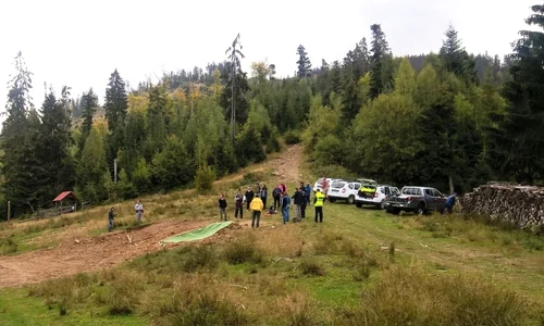 Rămășitele pământești ale unui bărbat executat de Securitate, deshumate în Munții Apuseni / FOTO  jpeg