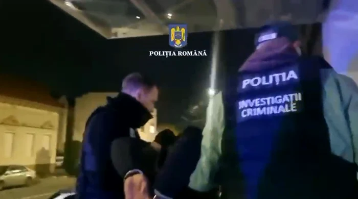 Bărbat prins de polițiști după ce a violat o fetiță Foto: Captură video Poliția Română