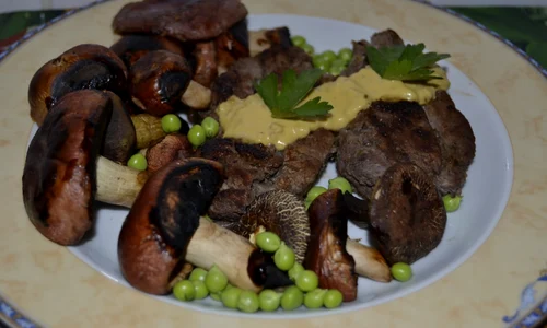 gratar din hulughite si ceafa de porc jpeg