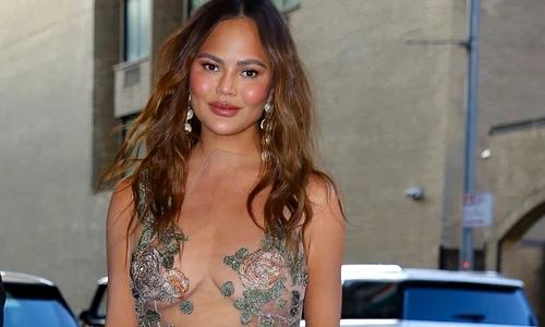 chrissy teigen rochie profimedia jpg