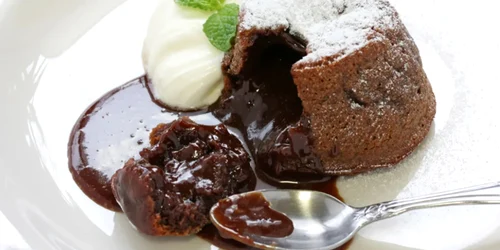 tort ciocolata lava cake Franta jpg