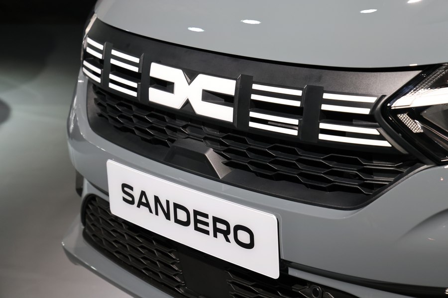 Cum va arăta viitoarea Dacia Sandero. Când ar putea fi lansată noua versiune FOTO