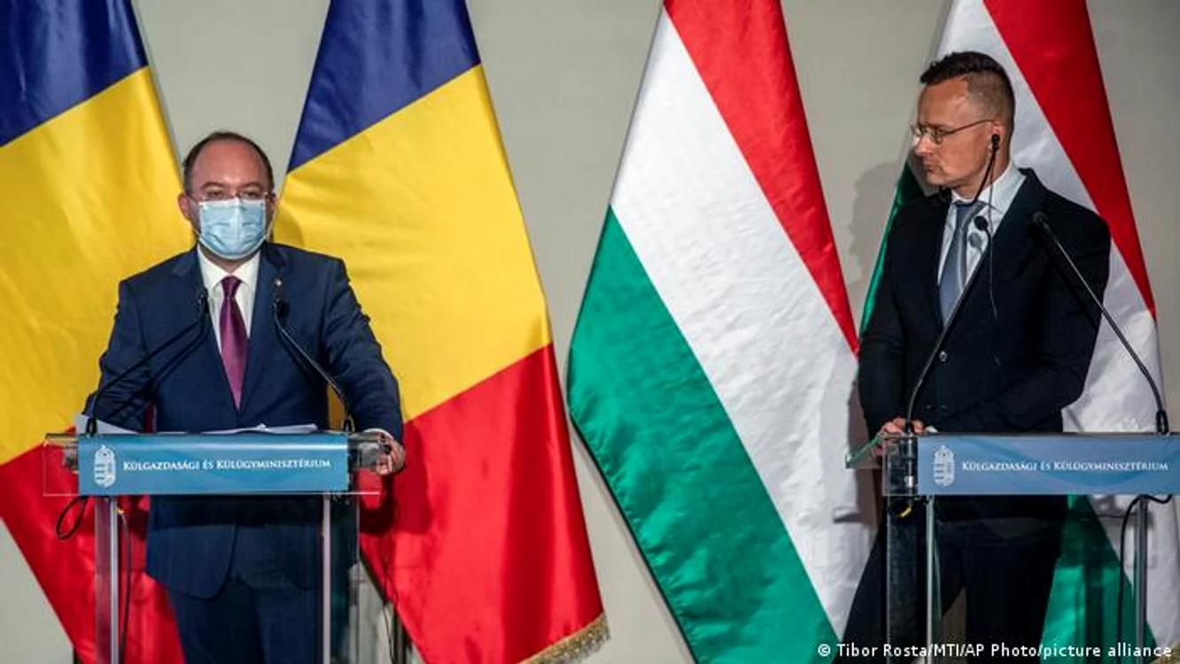 Ministrul de Externe al României Bogdan Aurescu și omologul său maghiar Péter Szijjártó