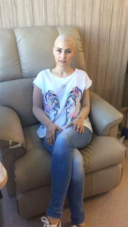 Simina, după cea de-a doua şedinţă de chimioterapie