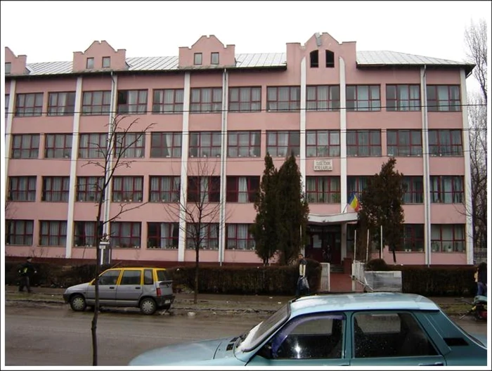 Tânărul era elev în clasa a X-a la Liceul Tehnologic Economic Slatina FOTo: Facebook/Liceul Economic