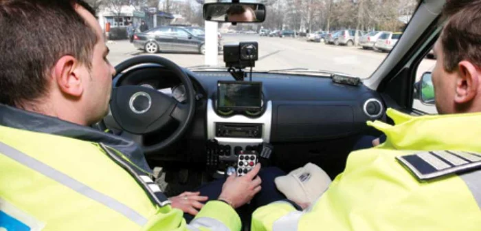 Agenţii de la Rutieră încă studiază modul în care ar trebui folosite cele zece radare distribuite în judeţ