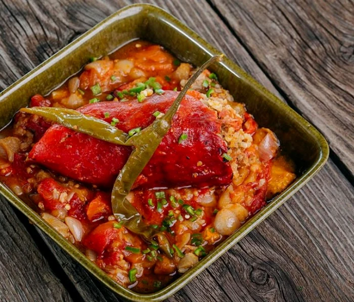 Ardeii umpluți în ghiveci sunt un adevărat deliciul culinar / foto: bucatariasecuiasca.ro