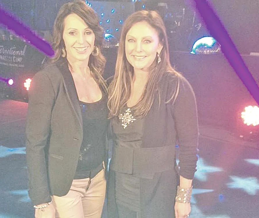 
    Nadia Comăneci  şi Peggy Fleming,  două mari campioane  ale sportului mondial  