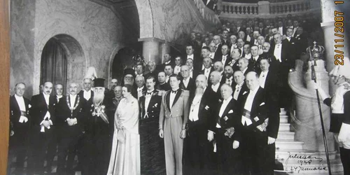 În audienţă la Regele Carol al II-lea. Anul 1934. Printre invitaţi sunt basarabenii Ion Inculeţ, Daniel Ciugureanu, Nicolae Codreanu