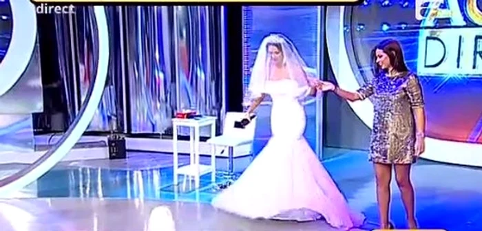 Daniela Crudu (26 de ani) s-a îmbrăcat în rochie de mireasă
