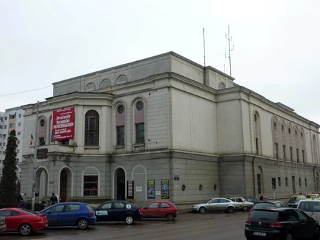 Teatrul mihai eminescu botoşani