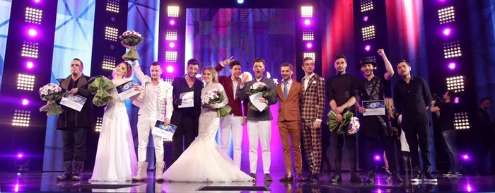 
    Florena a cântat fără greșeală melodia din finala Eurovision România 2016 și a fost foarte aplaudată de publicul din Baia Marecaptură: tvrplus.ro  